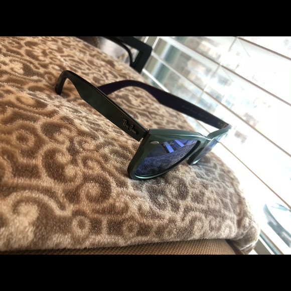 Ray-Bans - Picture 2 of 3